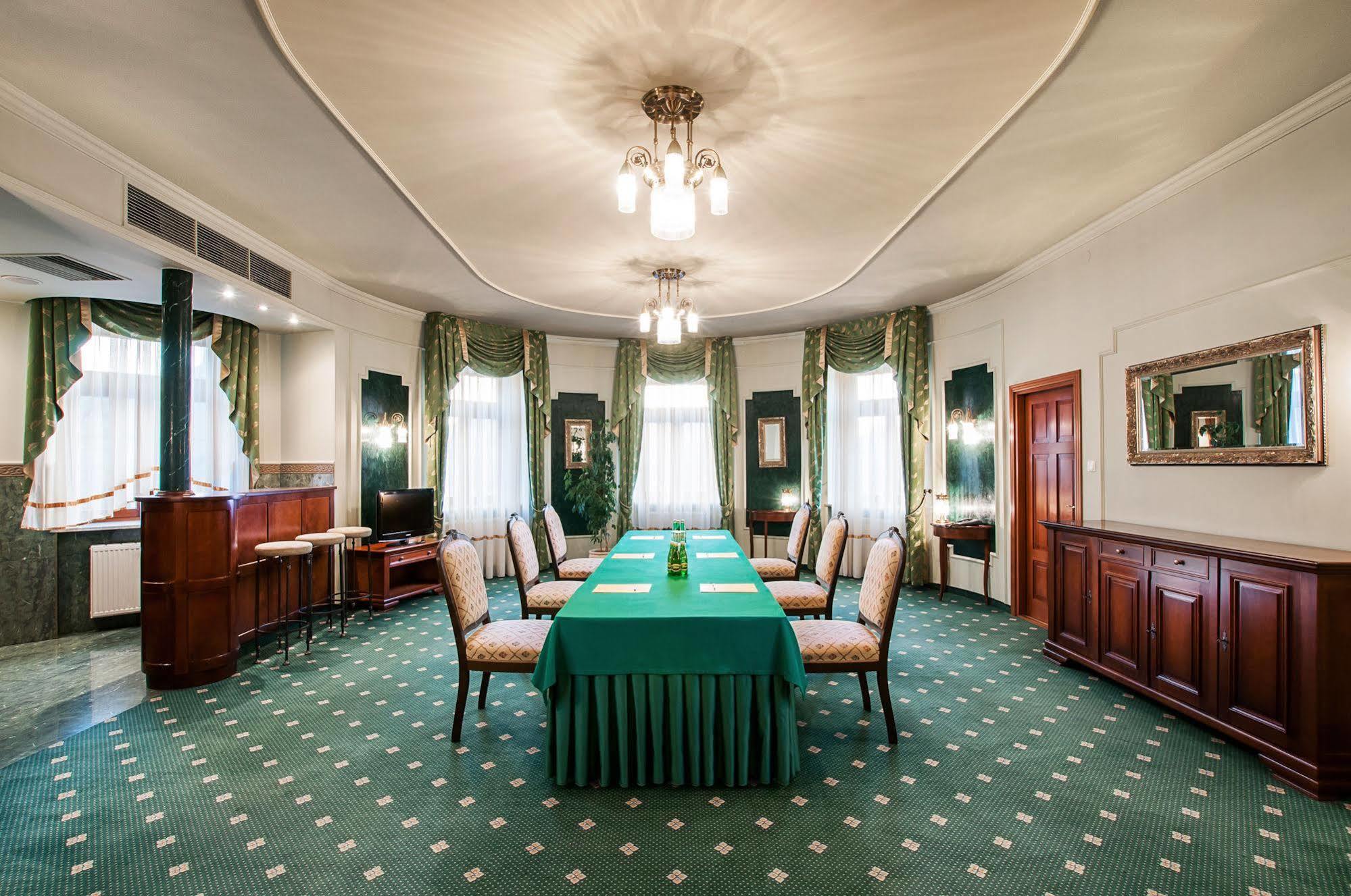 Hotel Palace Europa Lublin Ngoại thất bức ảnh